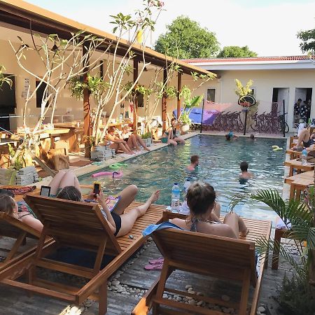 Atlas Gili Party Hostel Gili Trawangan Exteriér fotografie